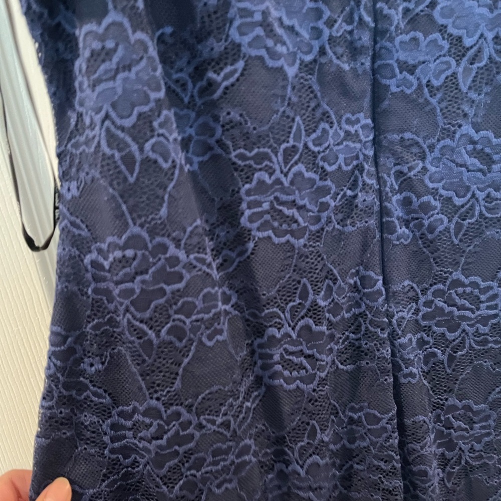 GUESS Women's Off The Shoulder Printed Embroidered Mesh Dress - Picture 6 of 7